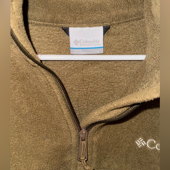 Super soft and comfy Columbia fleece jacket - Picture 2 of 3